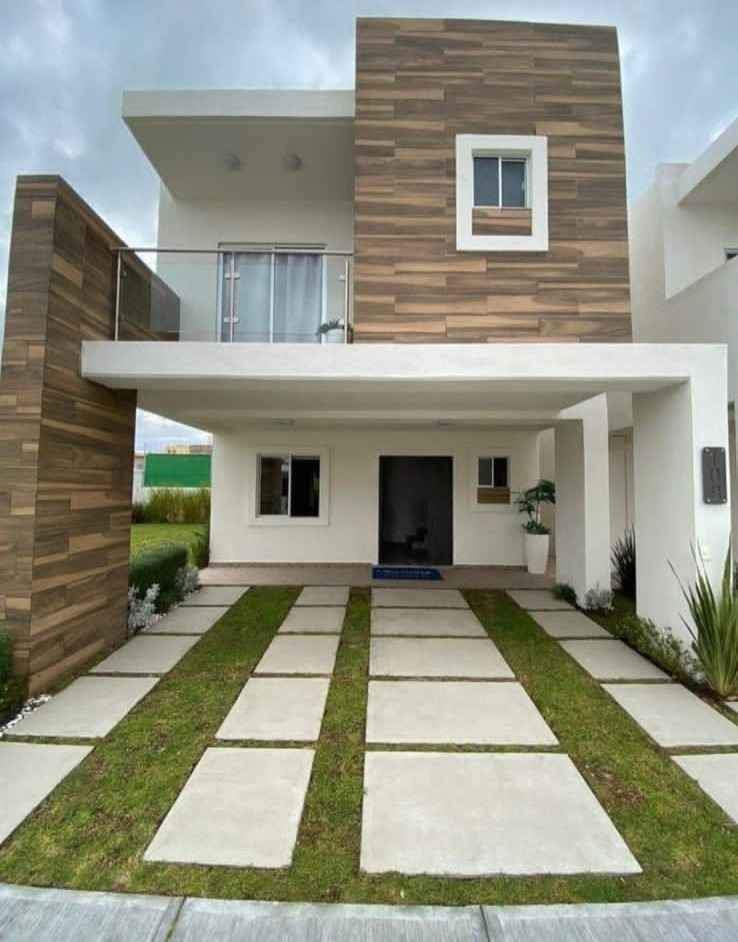 CASA EN ZONA RESIDENCIAL